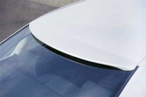 deflector above the rear glass, style