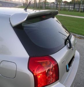 Spoiler above the rear glass "SPORT".