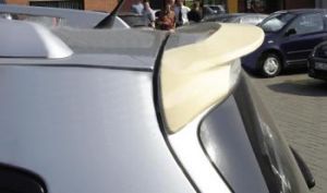 Spoiler above the rear glass, the Corolla Verso.