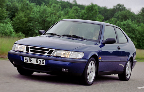 SAAB 900