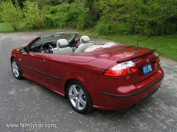 Spoiler on the trunk (2002-2006, Cabrio).